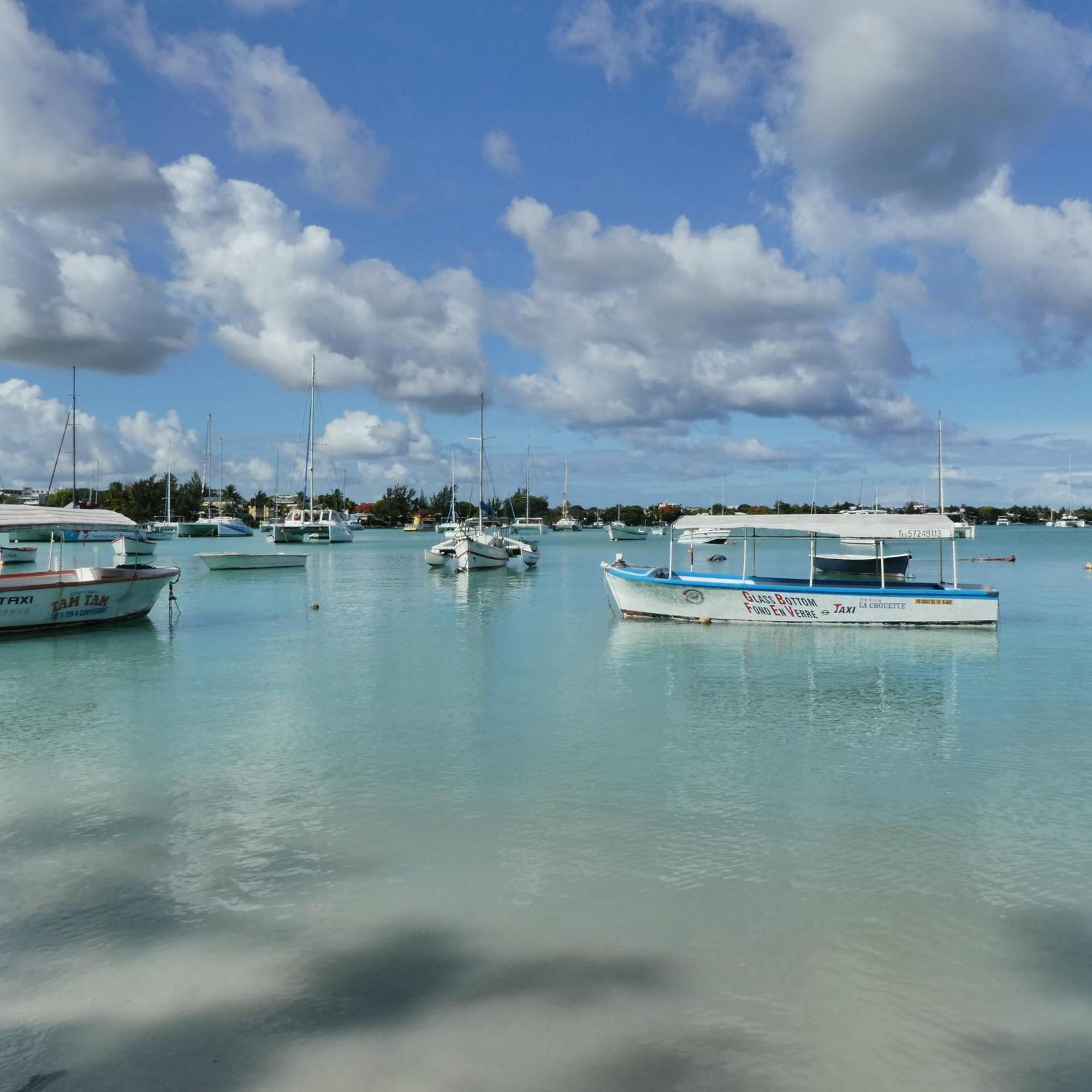 Appartement Le Dauphin Du Lagon Bleu - Plages De Mont Choisy Et De Trou Aux Biches Grand Baie Extérieur photo